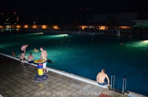 foto vijest-aqua nocno kupanje (2)