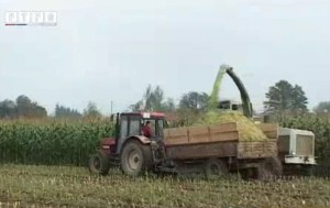POMOĆ VLADE RS MNOGO ZNAČI FARMERSKIM PORODICAMA ŠKUNDRIĆ I GRBIĆ OŠTEĆENIM U POPLAVAMA – VIDEO
