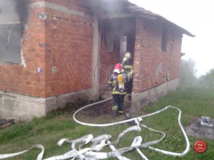 vatrogasci prijedor-starac izgorio u pozaru (6)