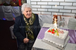 baka stoja vuckovic proslavila 90 rodjendan (1)