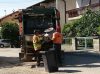 Prijedorčani u strahu za zdravlje: Optužuju “Komunalne usluge” da vodu iz smeća razlivaju po ulicama – FOTO