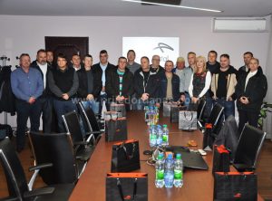 Arselor Mital Prijedor: Satovi za 18 radnika sa 20 godina staža – FOTO/VIDEO