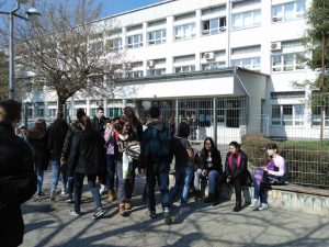 Rasprava o školstvu u Prijedoru: “Roditelji žele djecu odlikaše, vode ih iz škole kada požele”