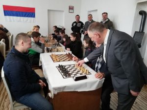 Gradonačelnik Đaković otvorio šahovski turnir u selu Jutrogošta povodom Dana Republike Srpske – FOTO
