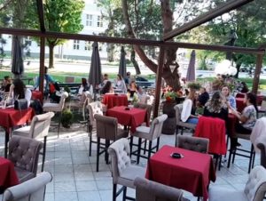 Kafići u Republici Srpskoj mogu raditi do 23 časa