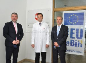 Bolnica “Dr Mladen Stojanović”: Zatler uručio prvi dio opreme donirane sredstvima Evropske unije – FOTO