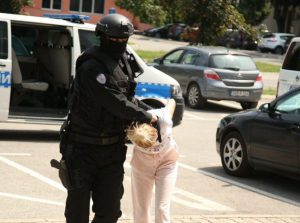 Proizvodili i prodavali drogu: Predložen pritvor uhapšenima u akciji “Skradin”, među njima i mlada Prijedorčanka