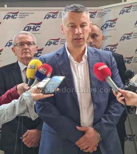 DNS – Nešić: Neupitna pobjeda za gradonačelnika Prijedora i načelnike tri opštine – FOTO