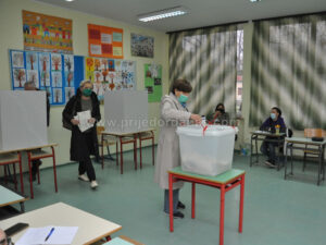 Prijedor: Na biralištima do 11:00 časova izašlo 13,14 odsto građana