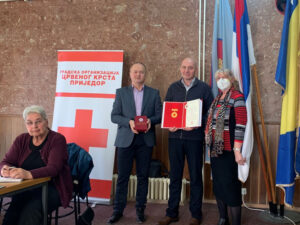 Crveni krst Prijedor održao godišnju Skupštinu: Nagrađene tri ustanove i jedna volonterka – FOTO