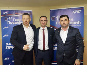 Zajedno do promjene i pobjede naroda u Prijedoru: Goran Predojević, Ljubiša Petrović i Nenad Nešić razgovarali sa građanima Orlovače