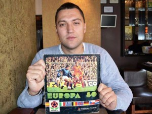 NEOBIČAN HOBI BORISA LATINOVIĆA: ALBUMI SA SLIČICAMA INSPIRACIJA ZA KNJIGU