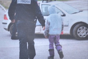 avaz-ostavila dijete da prosi (2)