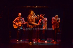 POKLANJAMO 10 ULAZNICA ZA PREDSTAVU „GENERACIJA BEZ KOSTI“ POZORIŠTA PRIJEDOR