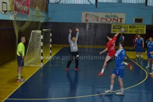 RUKOMETAŠI PRIJEDORA NAKON POBJEDE PROTIV MAGLAJA STIGLI DO „ŠESTOG STEPENIKA“ – FOTO