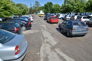 napad nozem-parking bolnice (3)