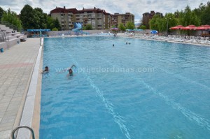 pocela sezona kupanja na bazenu (2)