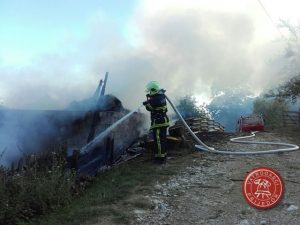 tvjpd-pozar stala lamovita berici (8)