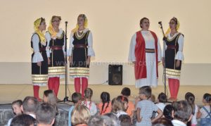 vece folklora-kulturno ljeto prijedor 2016 (11)