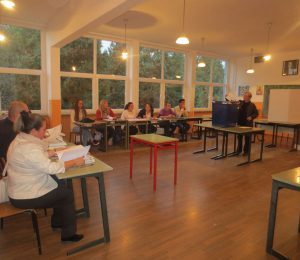 srna-izbori-2016-otvorena-glasacka-mjesta-1