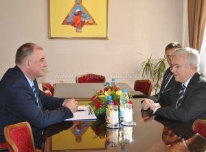 izlozba-25-godina-nsrs-3