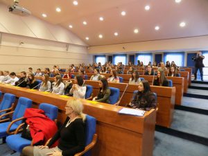 srna-posjeta-srednjoskolaca-prijedora-narodnoj-skupstini-3