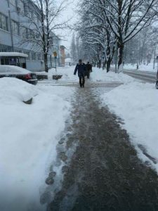 blic-prijedor-snijeg-ciscenje (1)