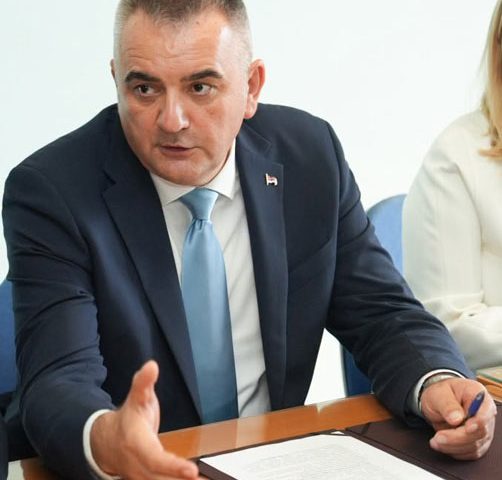 Društvo